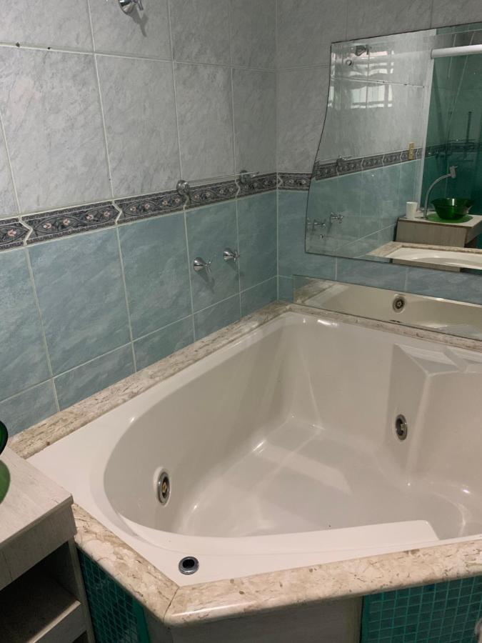 Casa Com Piscina E Churrasqueira Balneário Camboriú